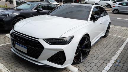 Audi RS6 C8 Avant (1)