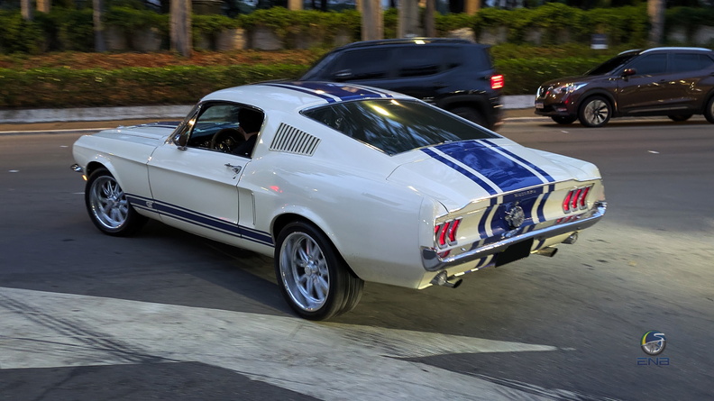 Ford Mustang GT 1968 (1).jpg