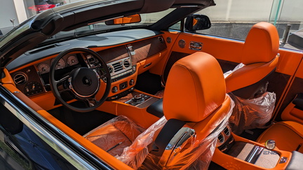 Rolls-Royce Dawn - Sapphire Blue (3)