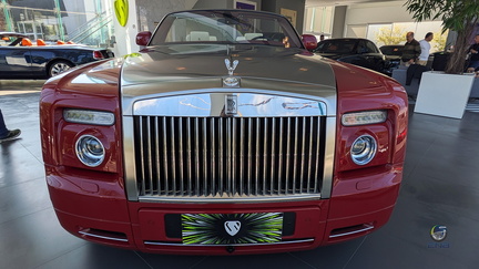 Rolls-Royce Phantom Drophead - ensign red (1)