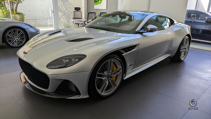 Aston Martin DBS (2)