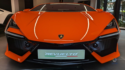 Lamborghini Revuelto (1)