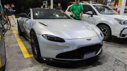 Aston Martin Vantage (1)