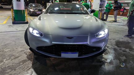 Aston Martin Vantage (2)