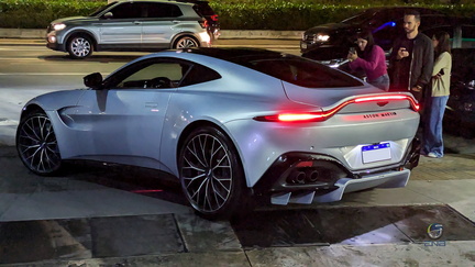 Aston Martin Vantage (3)