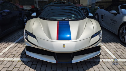 Ferrari SF90 Stradale - Bianco Italia (2)