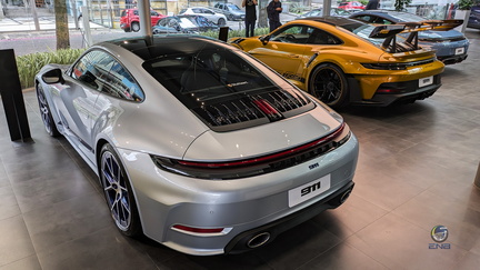 showroom porsche 2