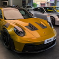 showroom porsche