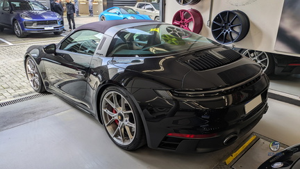 Porsche 911 GTS 992.2 targa (4)