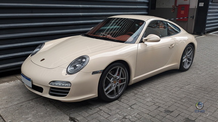 Porsche 911 Carrera 4S 997 - creamwhite (2)