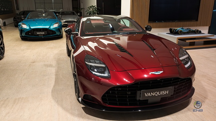 Dois ou Mais Aston Martin