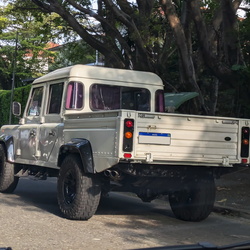LAND ROVER