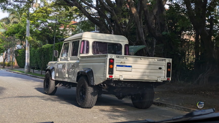 LR Defender 130