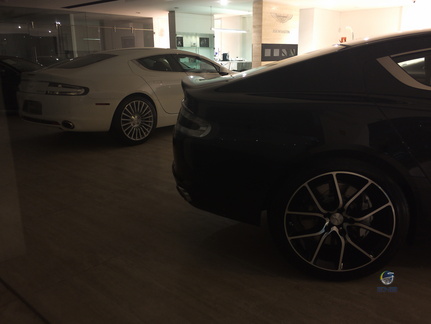Aston Martin Dealer (2)