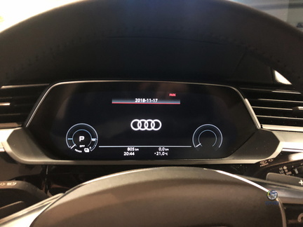 Audi E-tron Concept (5)