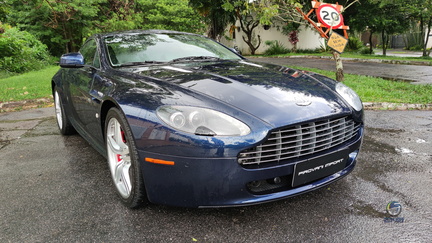 Aston Martin V8 Vantage (1)