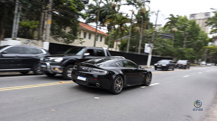 Aston Martin V12 Vantage (1)