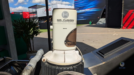 DMC DeLorean BTTF (2)