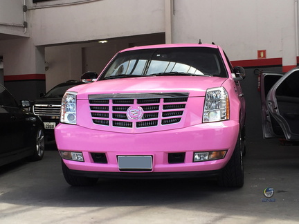 Cadillac Escalade rosa
