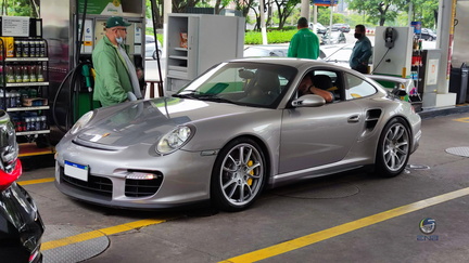 Porsdhe 997 GT2 (2)