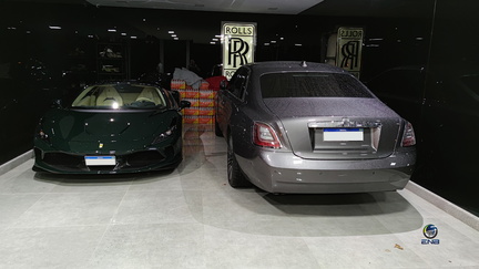 Ferrari F8 e Rolls-Royce Ghost (2)