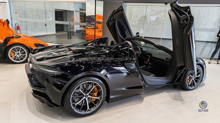 McLaren Artura Spider - Abyss Black (6)