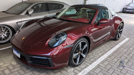 Porsche 911 Targa 4S 992 - Heritage design Cherry (2)