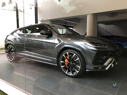 Lamborghini Urus (2)