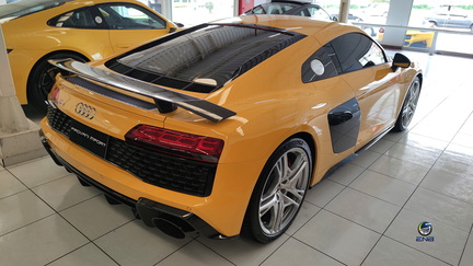 Audi R8 V10 (2)